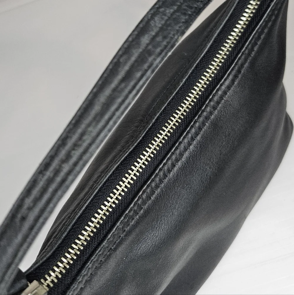 Coach Mini Demi Hobo Baguette Black Leather Purse 9844 Vintage Y2K 2002